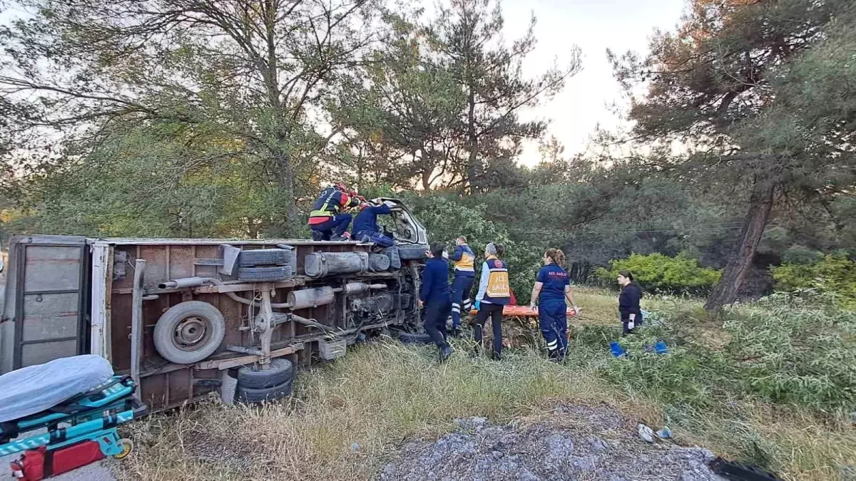 Balıkesir'de Tek Taraflı Trafik Kazası: Sürücü Yaralı