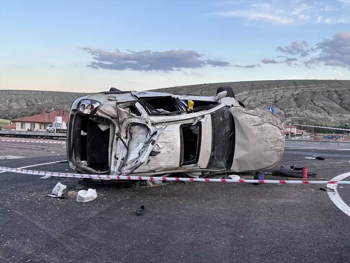 Çankırı'da Kaza: 1 Kişi Hayatını Kaybetti, 3 Yaralı Var
