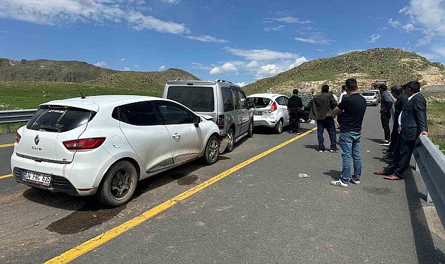 Kağızman'da cenaze töreninde trafik kazası: bir kişi yaralandı - Haberler