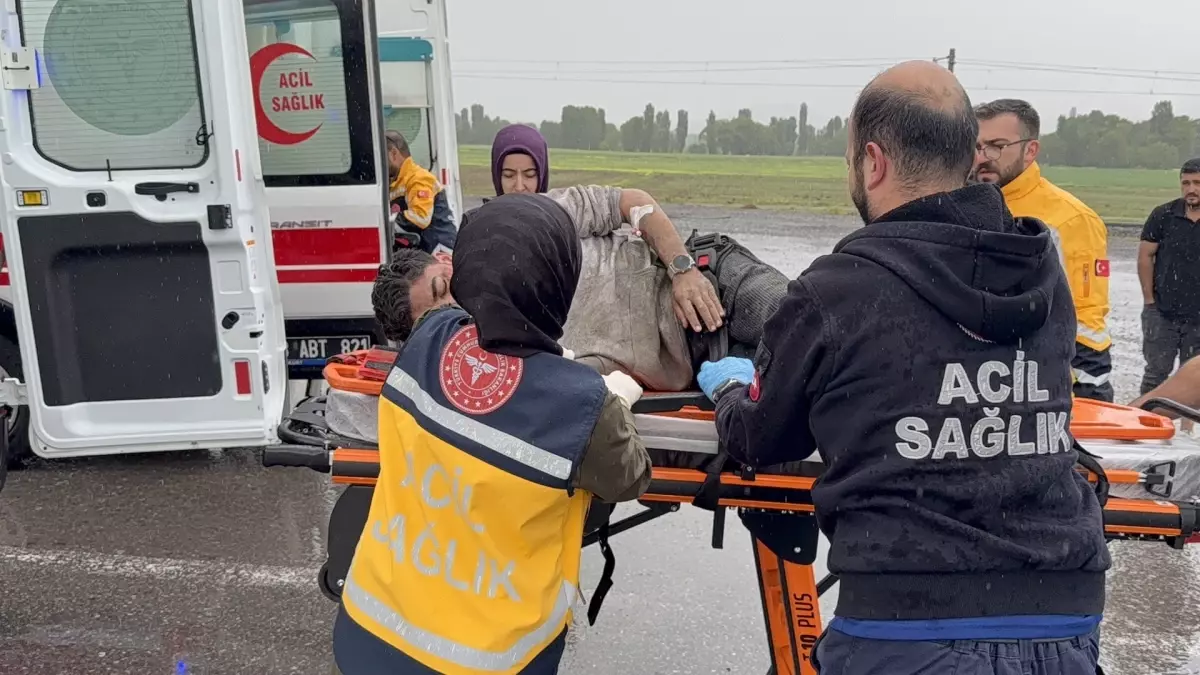 Sivas'ta trafik kazasında bir kişi hayatını kaybetti, dört kişi ise yaralandı.