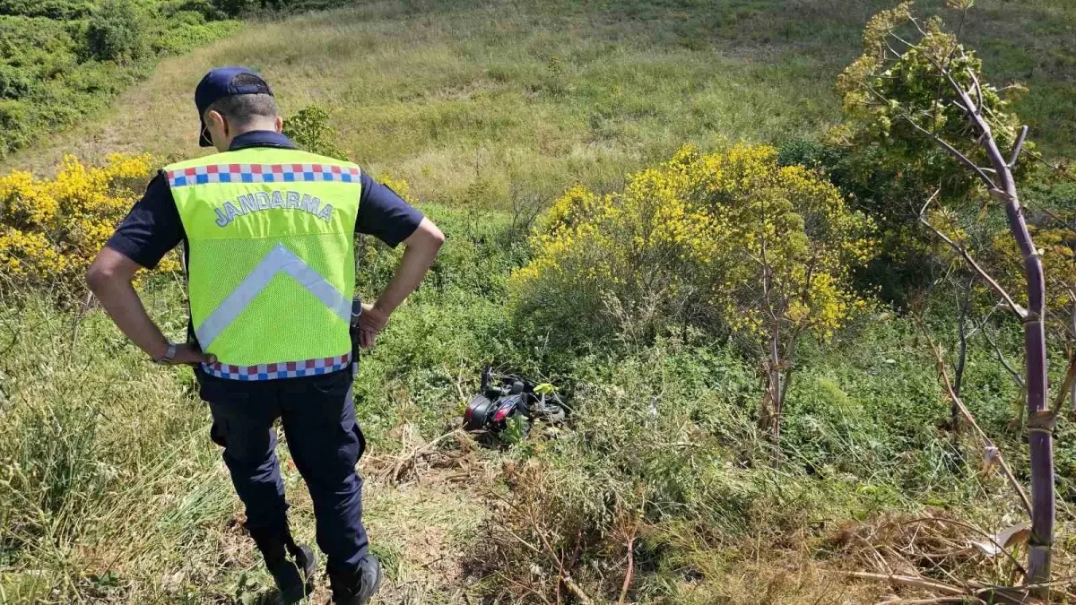 Bandırma-Erdek yolu üzerinde meydana gelen motosiklet kazasında sürücü yaralandı. 