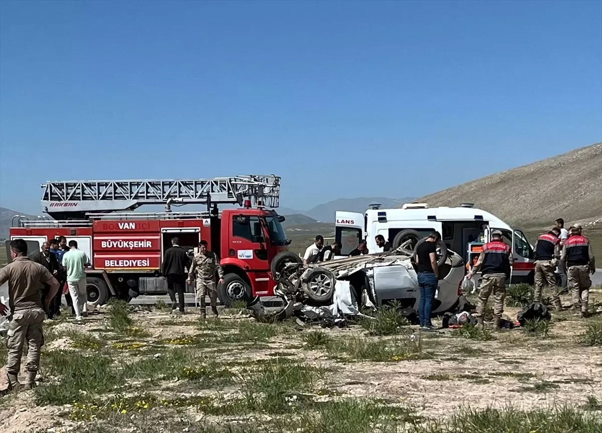 Van'da Meydana Gelen Trafik Olayında 4 Kişi Hayatını Kaybetti, 2 Kişi Yaralandı.