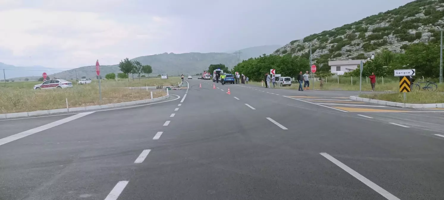 Antalya'da Kaza: Bir Kişi Hayatını Kaybetti, Üç Kişi Yaralı