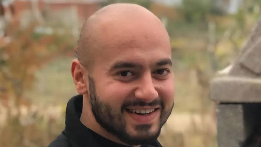 Öğretmen hayatını kaybetti, ailesi ise yaralandı.