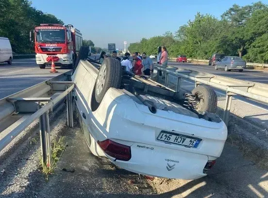 Balıkesir ve Bursa arasındaki karayolunda ciddi bir trafik kazası oldu.