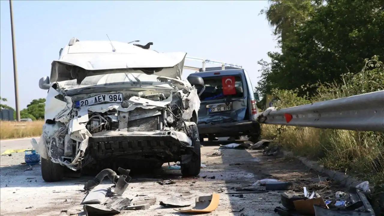 Bayramın başlangıcında acı bir tablo: 692 kaza, 7 ölü.