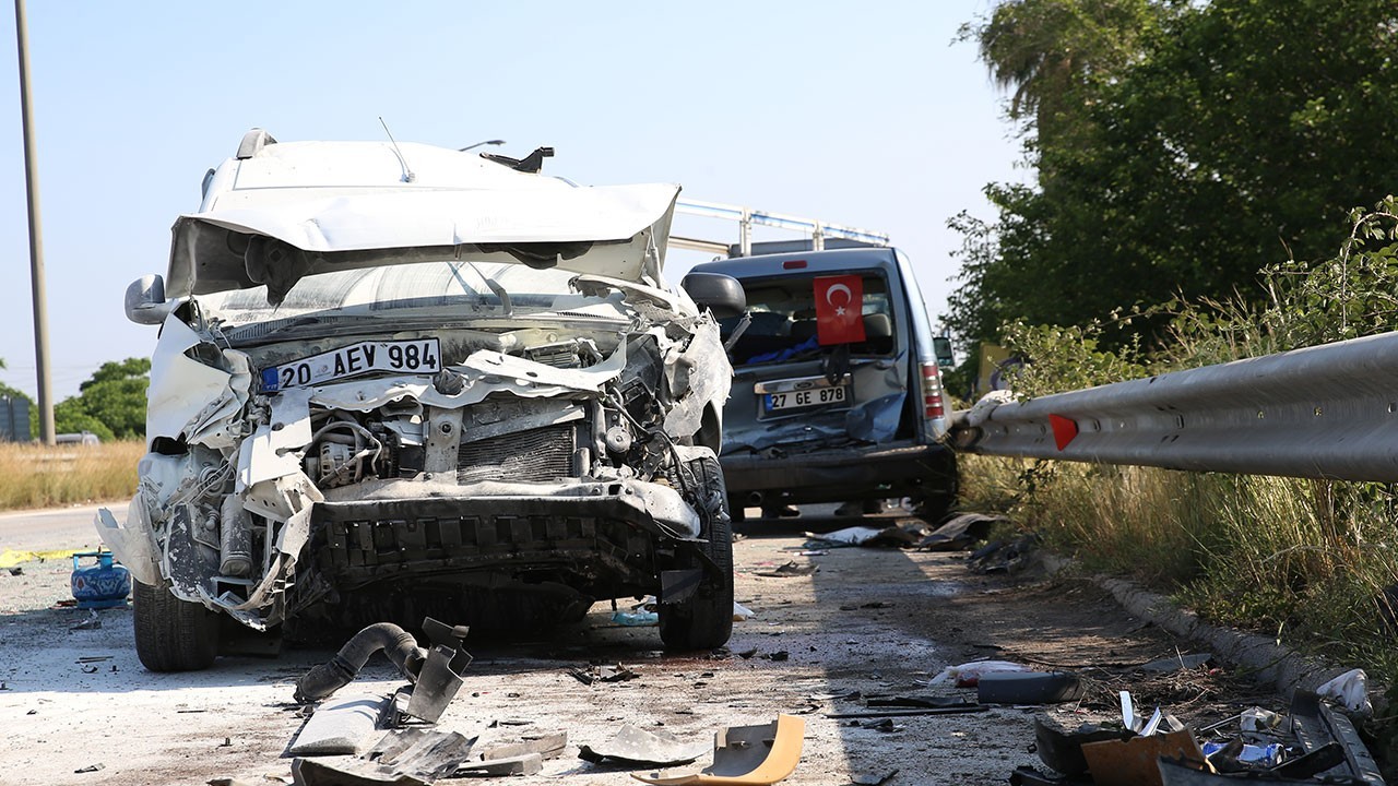 Hatay'da zincirleme kaza: 1 ölü, 10 yaralı var.