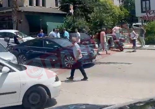 İzmit Turan Güneş Caddesi'nde maddi hasarlı trafik kazası meydana geldi!