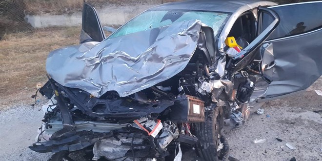 İzmir'de art arda trafik kazası: 5 kişi hayatını kaybetti.