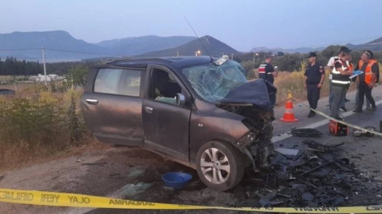 İzmir'de kaza: 5 kişi hayatını kaybetti.