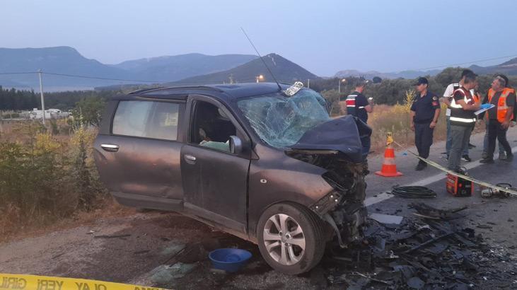 İzmir'de meydana gelen zincirleme kaza: 5 ölü, 2 yaralı.