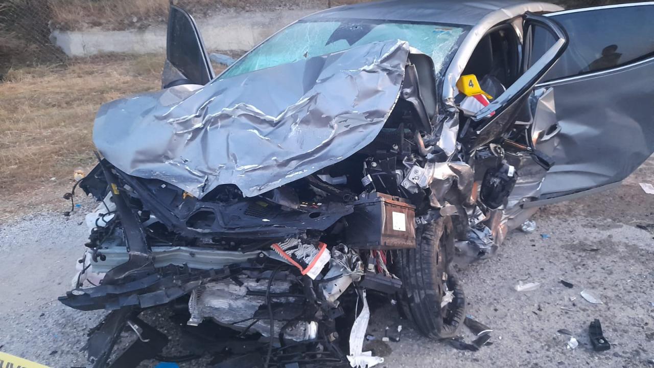 İzmir'de zincirleme trafik kazasında 5 kişi hayatını kaybetti.