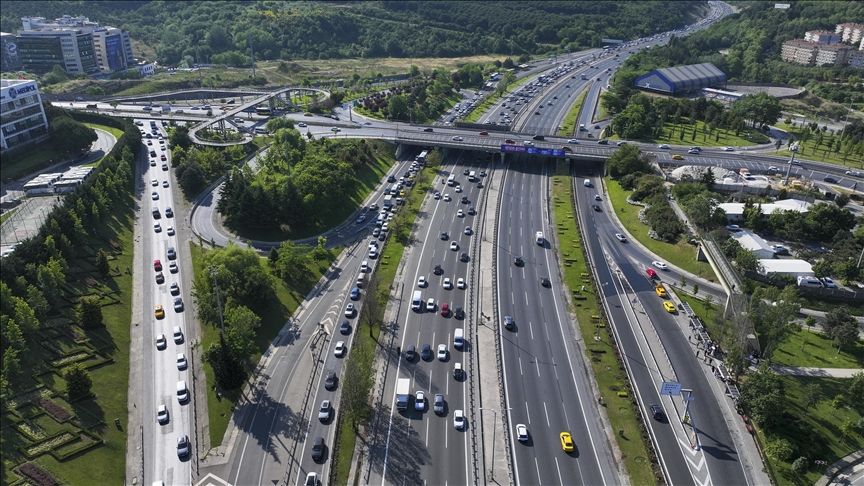 Yerlikaya'ya göre Kurban Bayramı tatilinde 3.913 trafik kazası yaşandı.