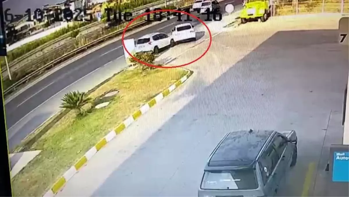 Antalya'da trafik kazasında 5 kişi yaralandı.