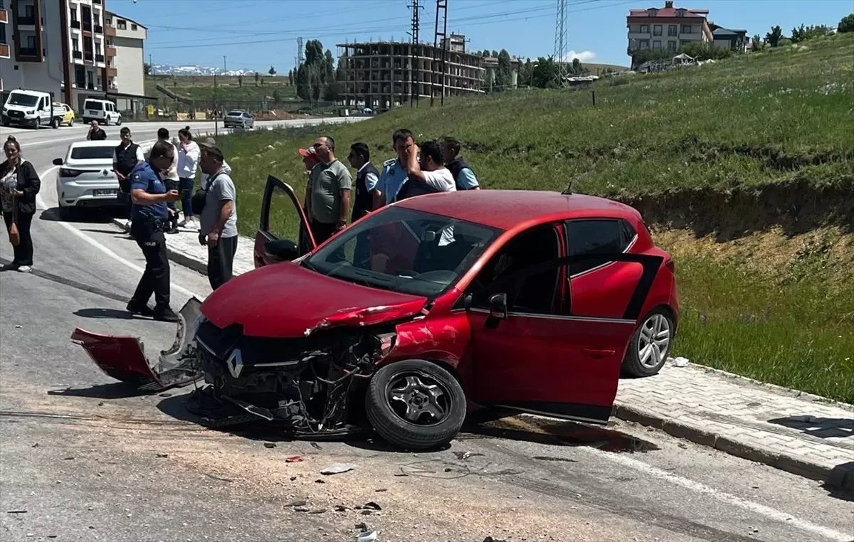 Bayburt'ta Kaza: 4 Kişi Yaralandı