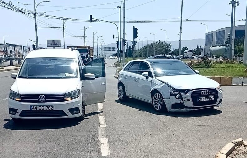 Elazığ yolu üzerinde kaza: 2 kişi yaralandı.