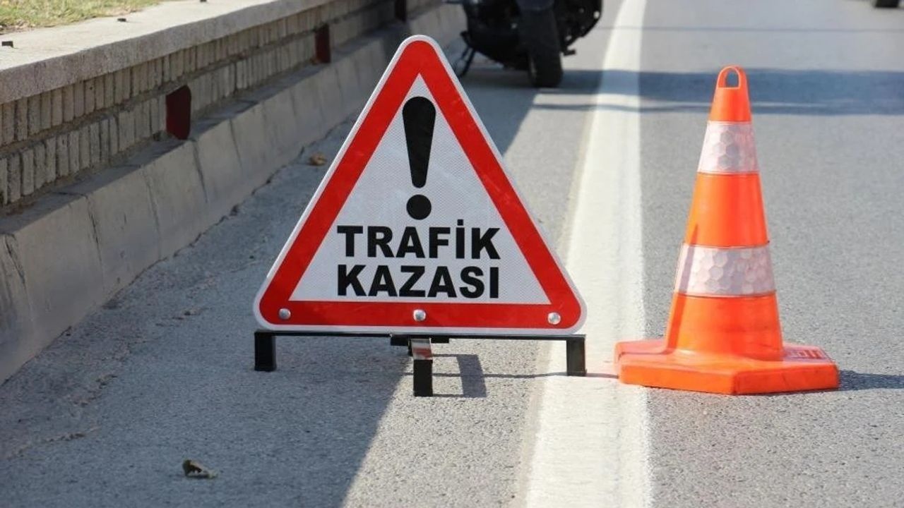 Girne, Ozanköy ve Tatlısu'da meydana gelen üç ayrı trafik kazasında iki kişi yaralandı.