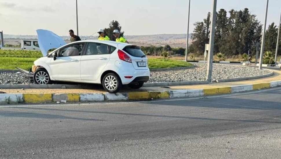 Alkollü sürücü direksiyon kontrolünü kaybederek kaza yaptı.