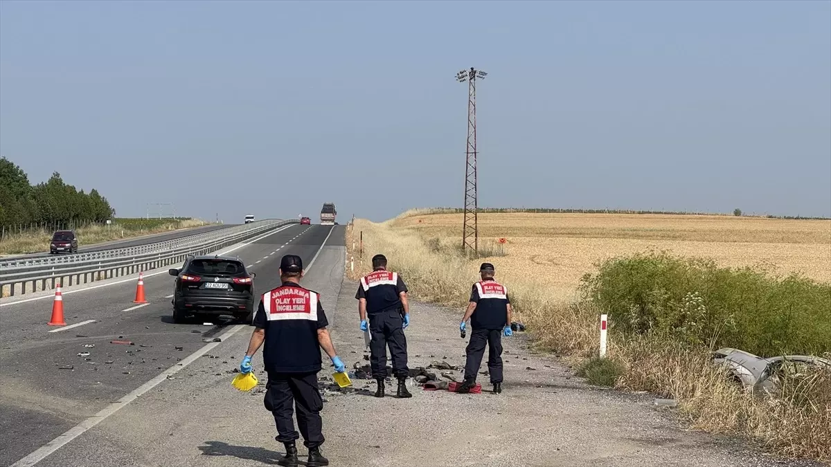Edirne'de Trafik Kazasında 1 Kişi Hayatını Kaybetti, 1 Kişi Yaralandı.