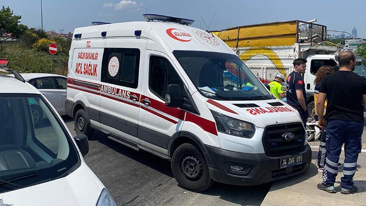 İstanbul'da trafik kazasında 17 yaşındaki genç hayatını kaybetti.