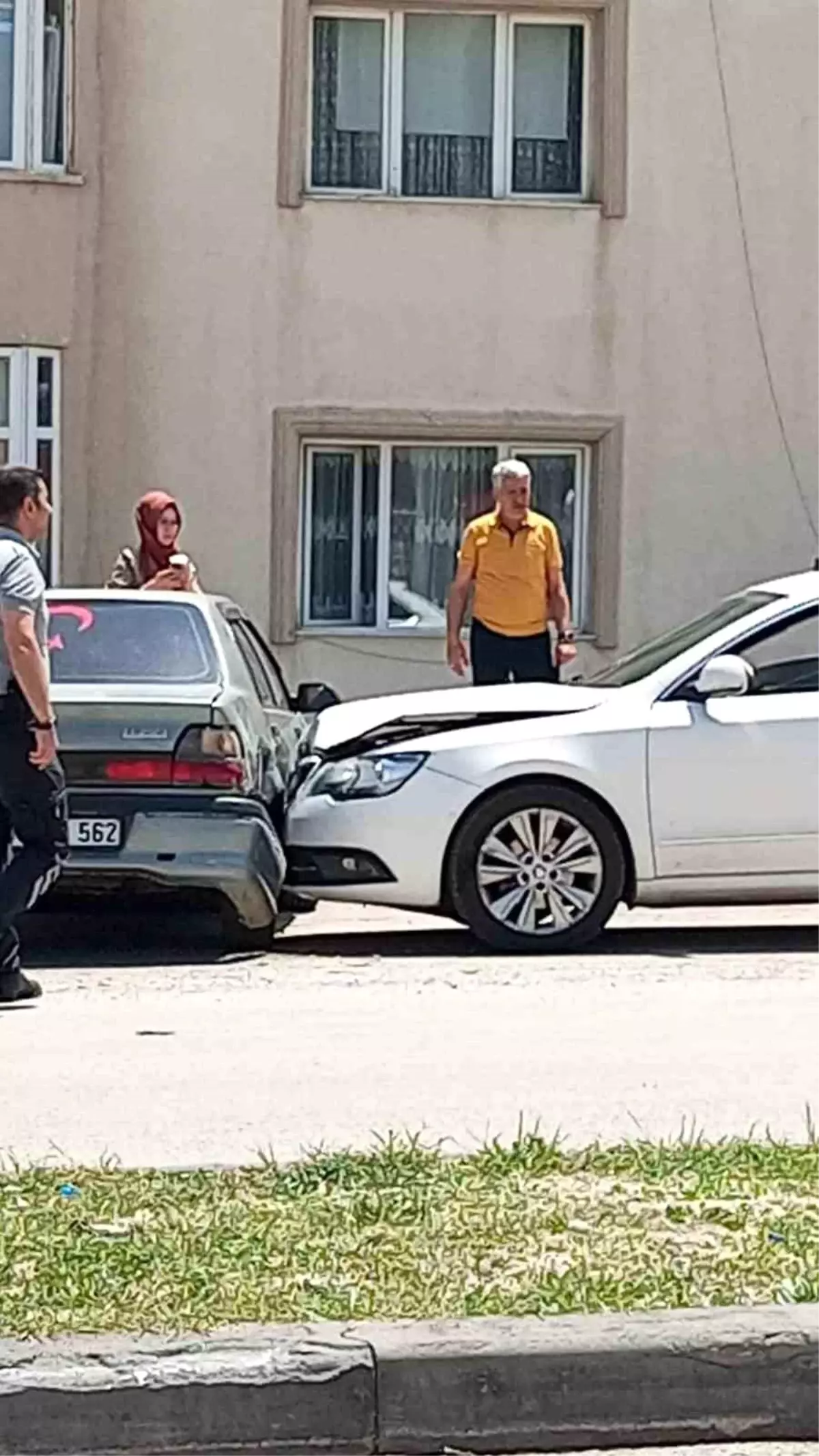 Palandöken'de Kalp Krizi Geçiren Sürücü Kaza Yaptı.