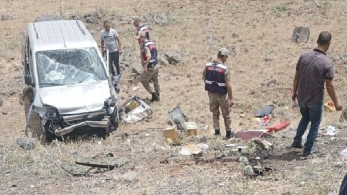 Şanlıurfa'da trafik kazasında 4 kişi yaralandı, 2'si bebek.