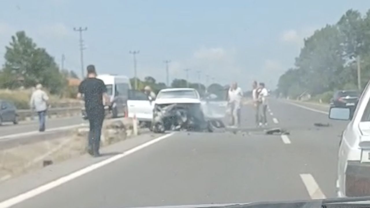Trafik kazası Karasu yolu üzerinde oldu.