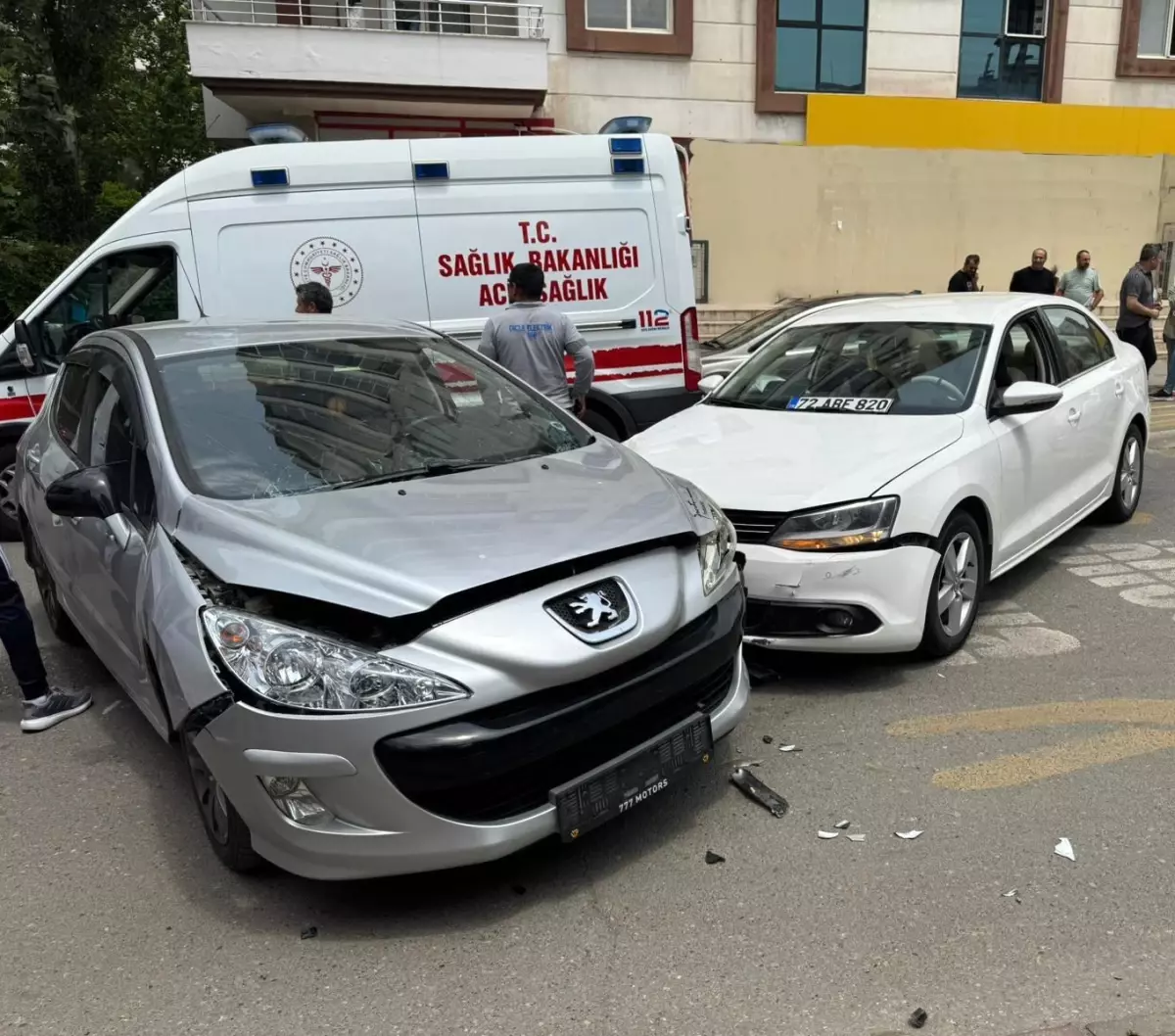 Batman’da Trafik Kazası: 3 Kişi Yaralandı