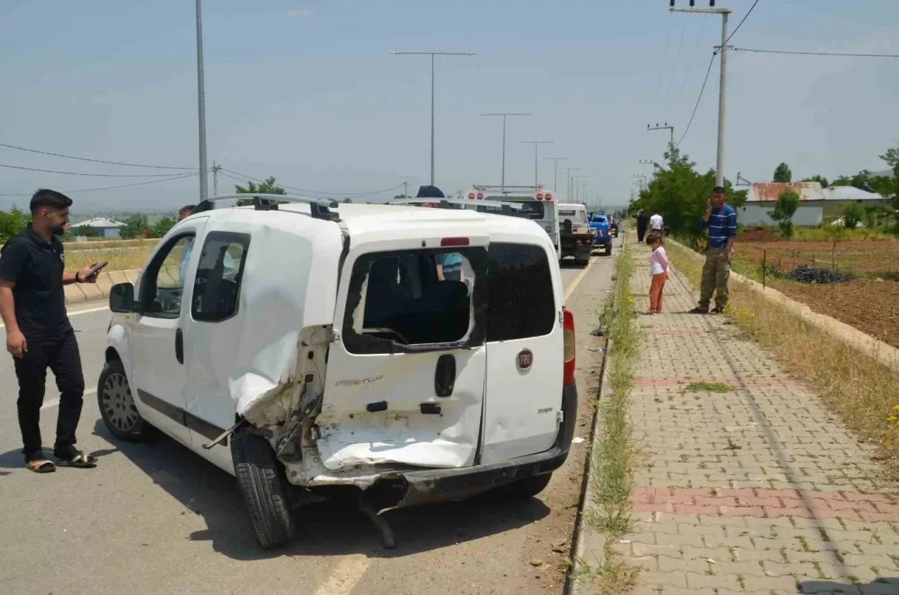 Muş'ta trafik kazasında 6 kişi yaralandı.