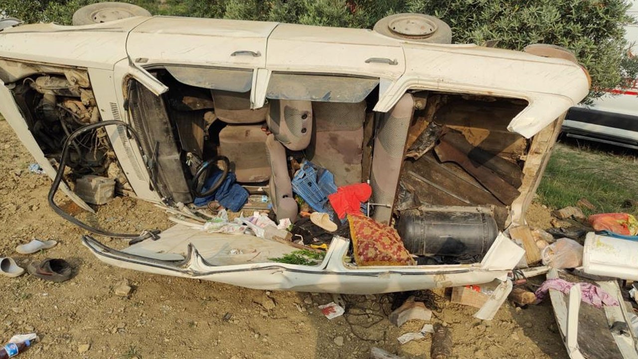 Adana'da trafik kazası: Çokça insan yaralandı.