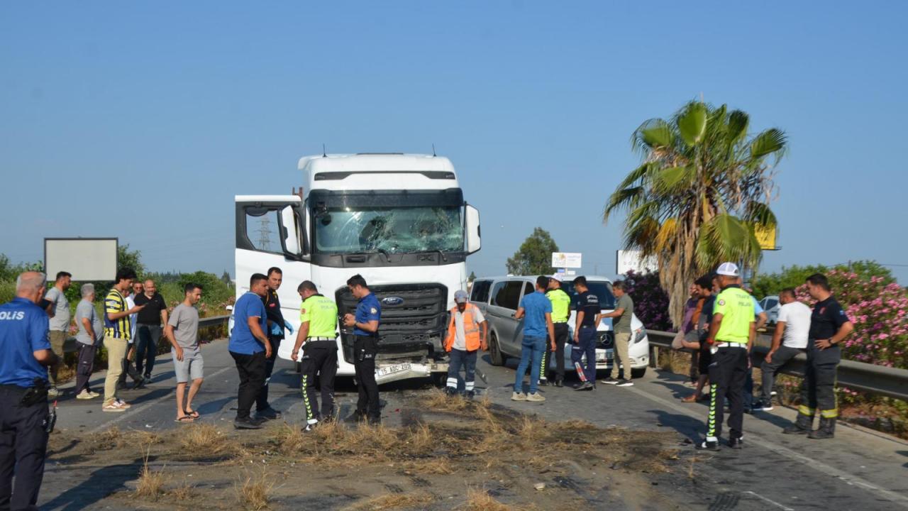 Alanya'da ciddi bir trafik kazası meydana geldi! Ölü ve yaralılar var.