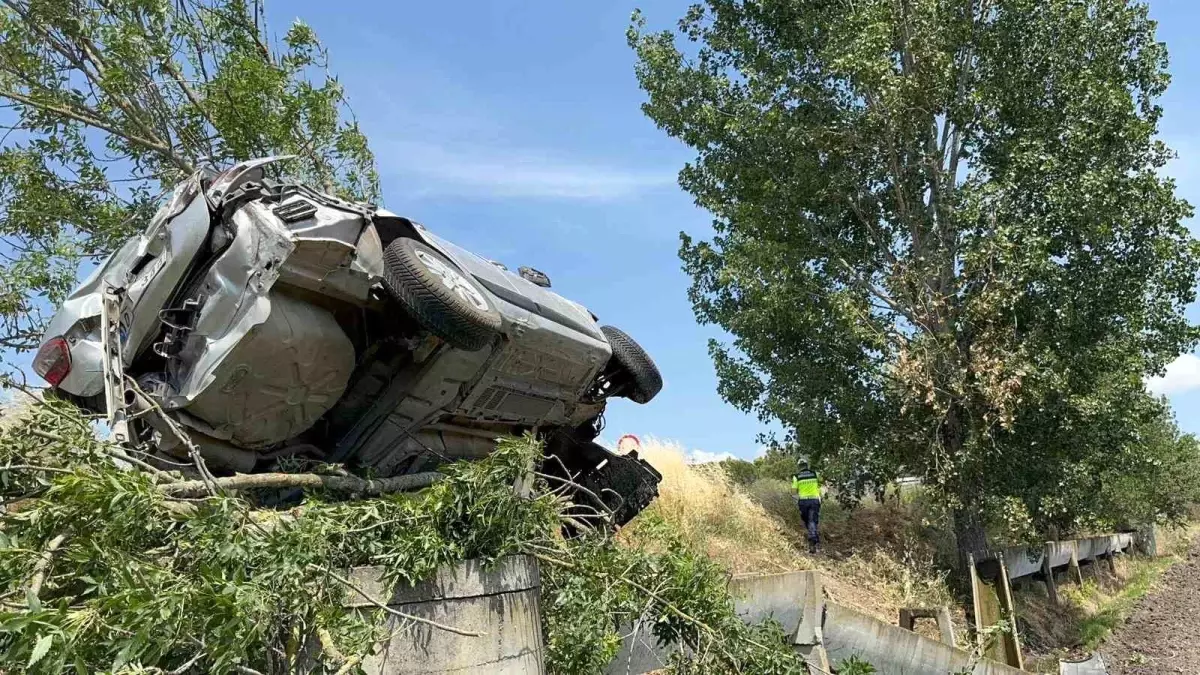 Gönen'de Kaza: Araç Üzer Takla Attı.