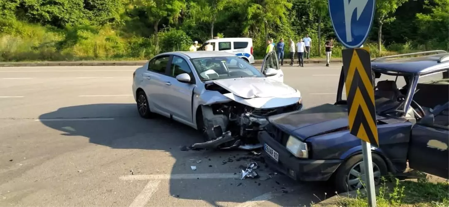 Görele'de Kaza: 2 Kişi Yaralandı