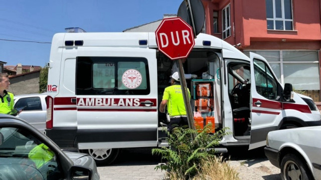 Tavşanlı'da trafik kazası sonucu 2 kişi yaralandı.
