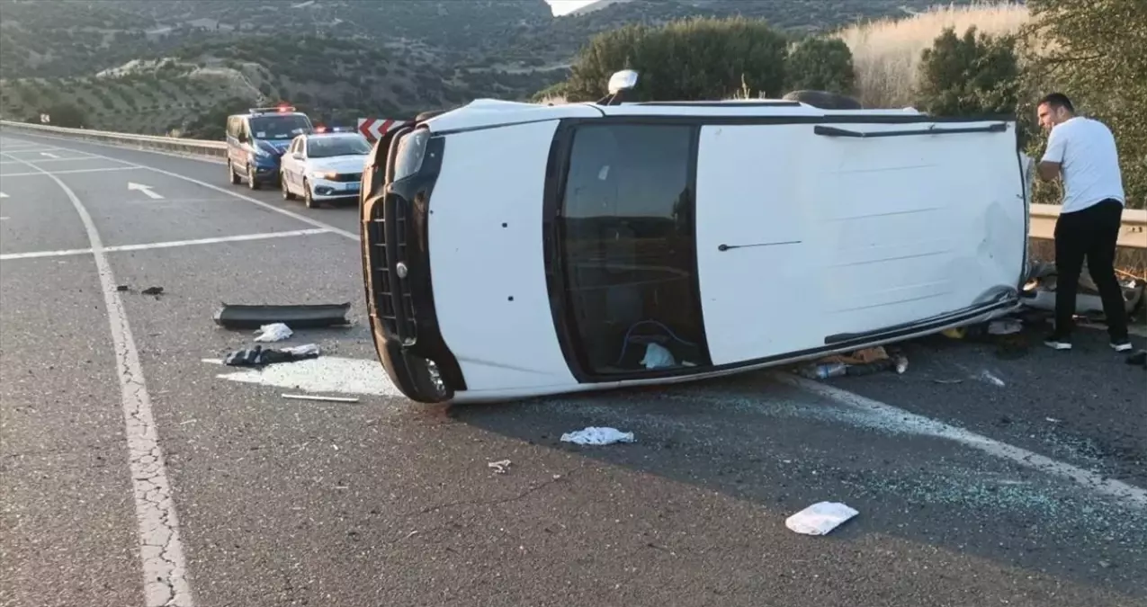 Uşak'ta Trafik Kazası: Bir Kişi Hayatını Kaybetti, Dört Kişi Yaralandı.