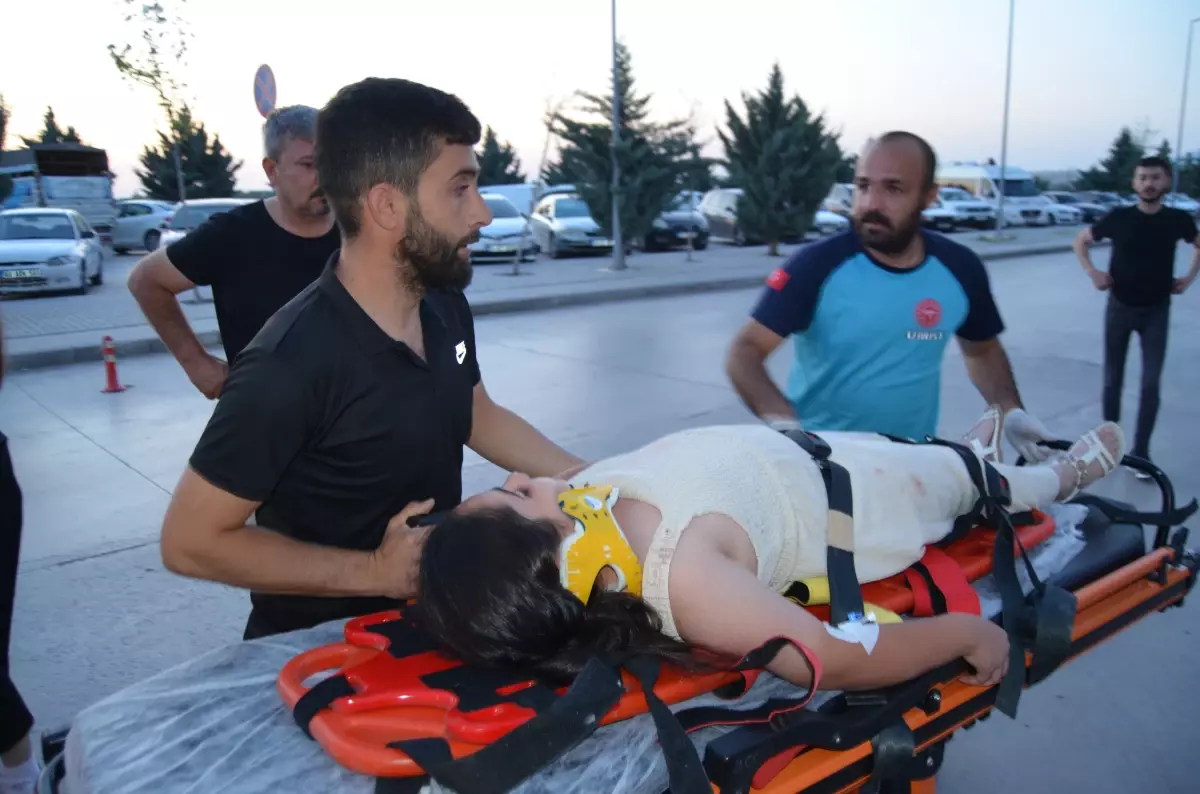 Aksaray'ta trafik kazasında 8 kişi yaralandı.