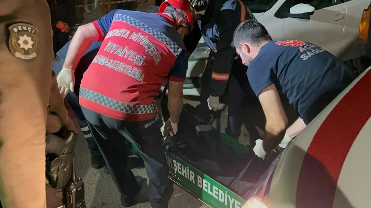 Karasu'da Trafik Kazasında 50 Yaşındaki Kadın Yaşamını Yitirdi