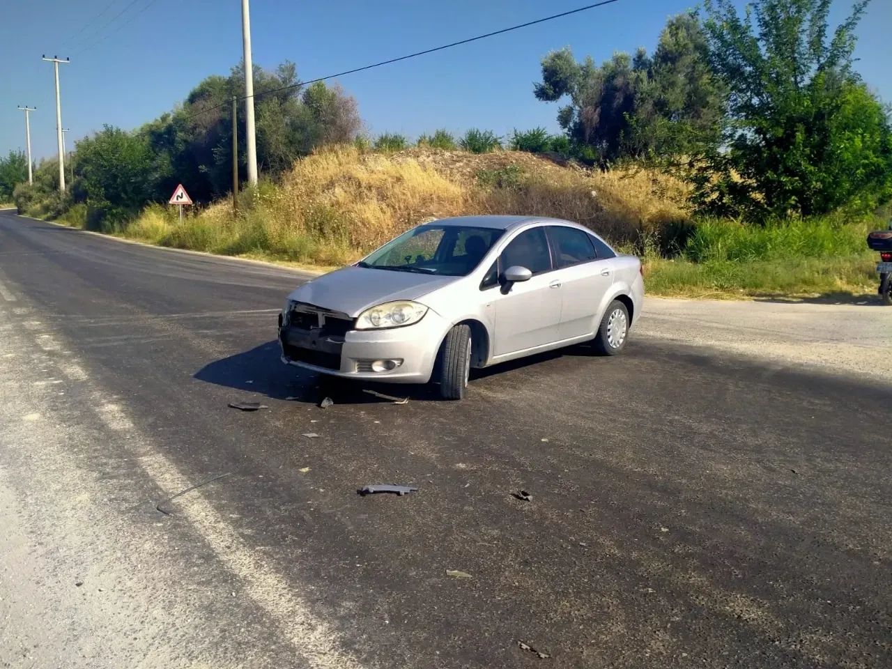 Otomobil Tarlaya Çarptı, Korkunç Trafik Kazası
