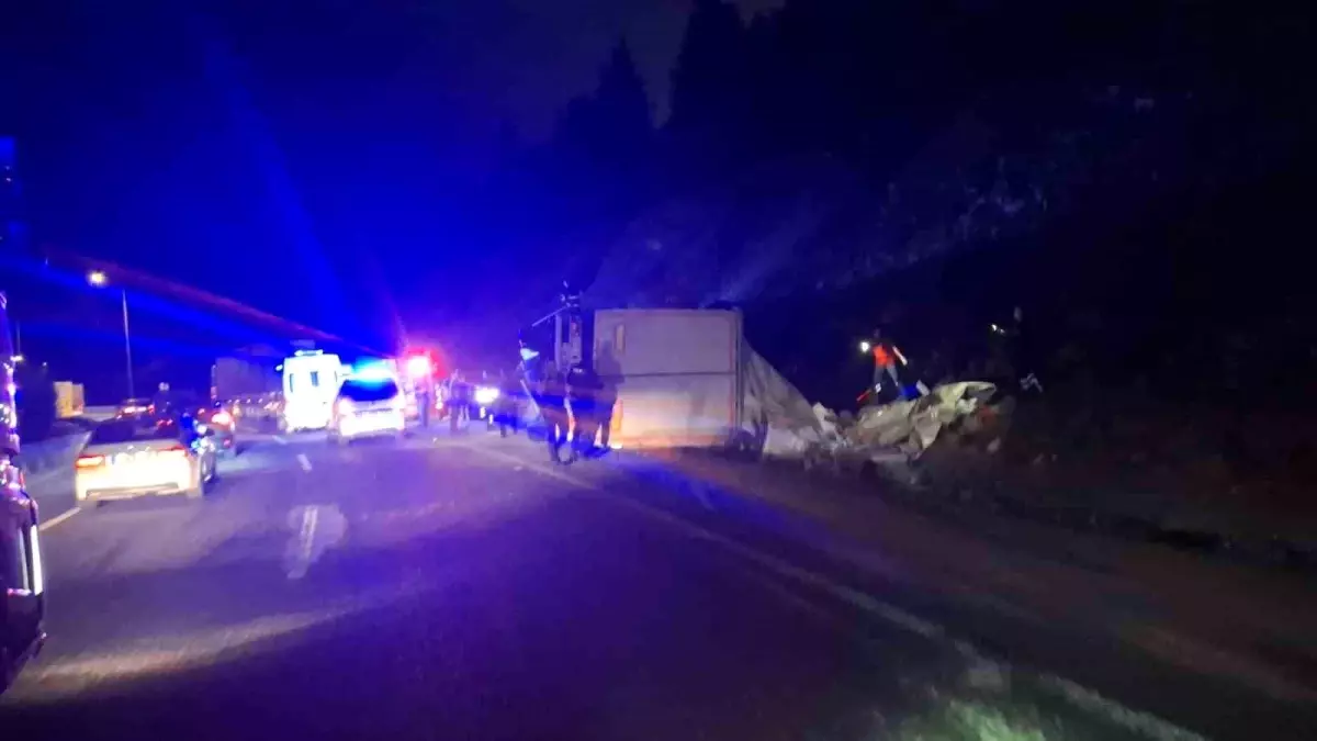 Bozüyük'te Kaza Sonucu Bir Kişi Hayatını Kaybetti, Bir Kişi Yaralandı.