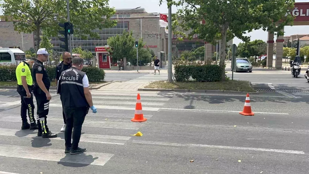 Çorlu'da Yaya Üst Geçidinde Trafik Kazası
