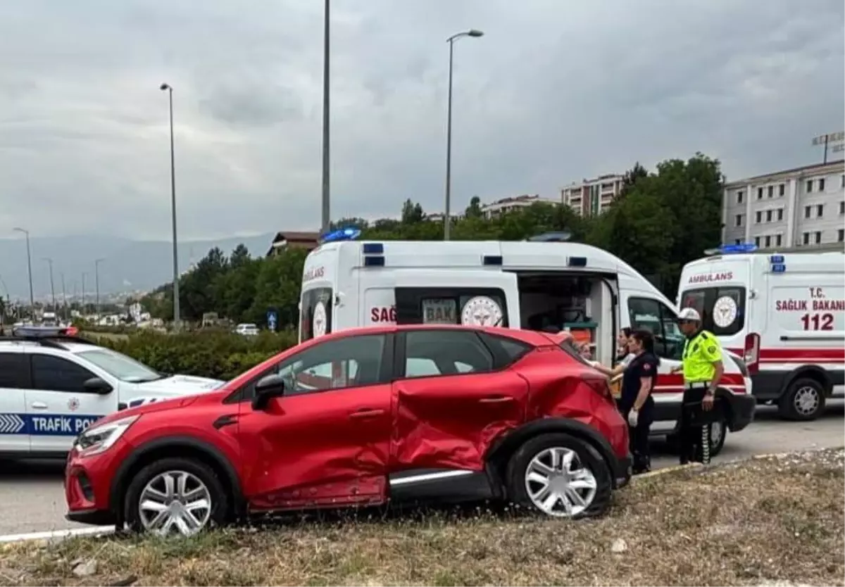 Karabük'te trafik kazasında 3 kişi yaralandı.