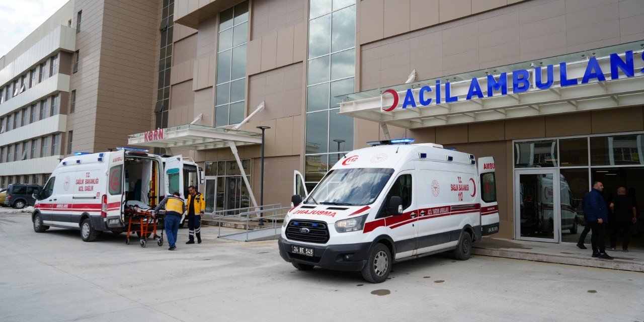 Erzincan'da kaza: 4 kişi yaralandı.