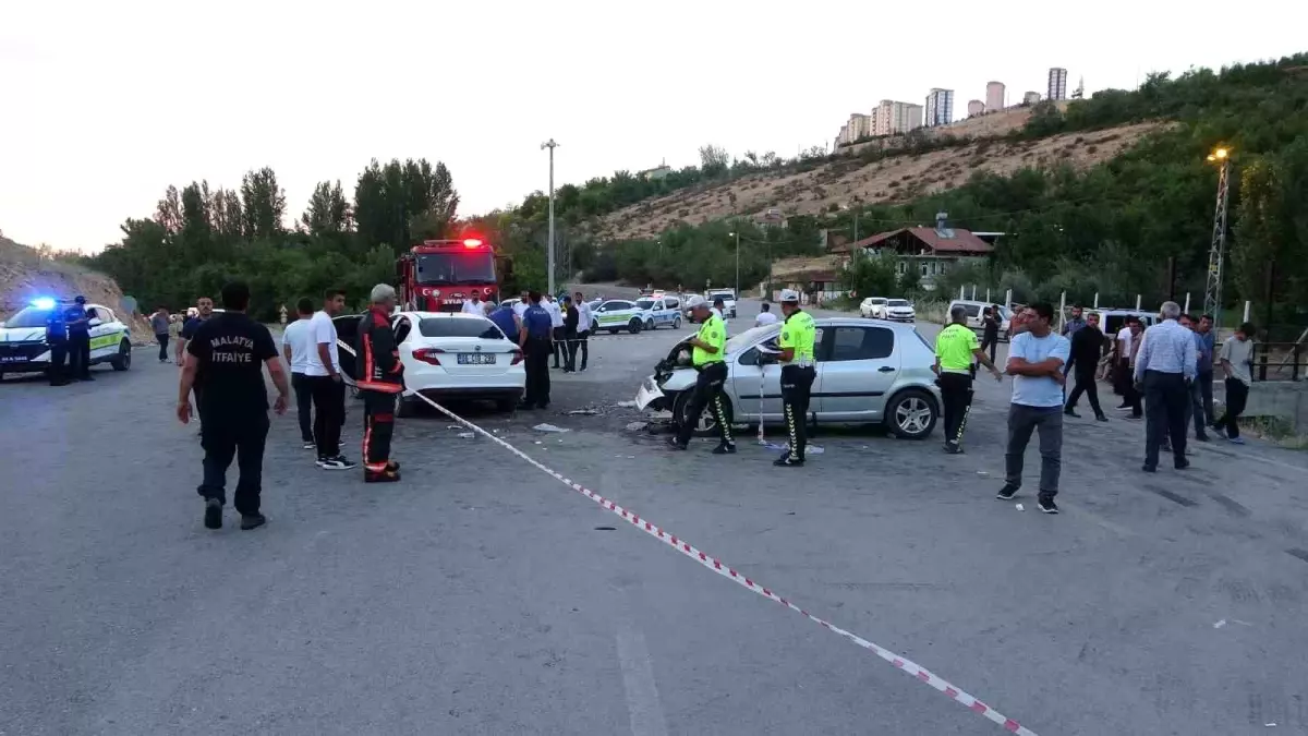 Malatya'da Trafik Kazasında 11 Kişi Yaralandı.