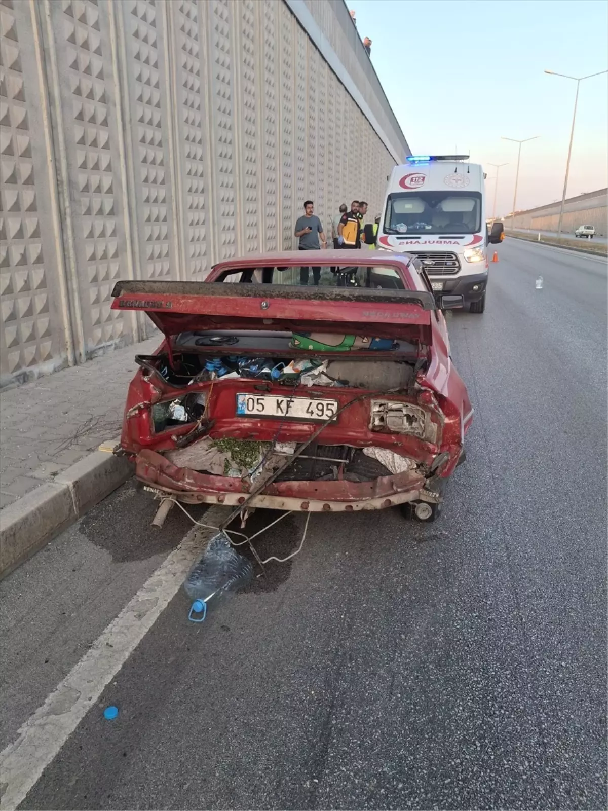 Gümüşhacıköy'de Kaza: 4 Kişi Yaralandı
