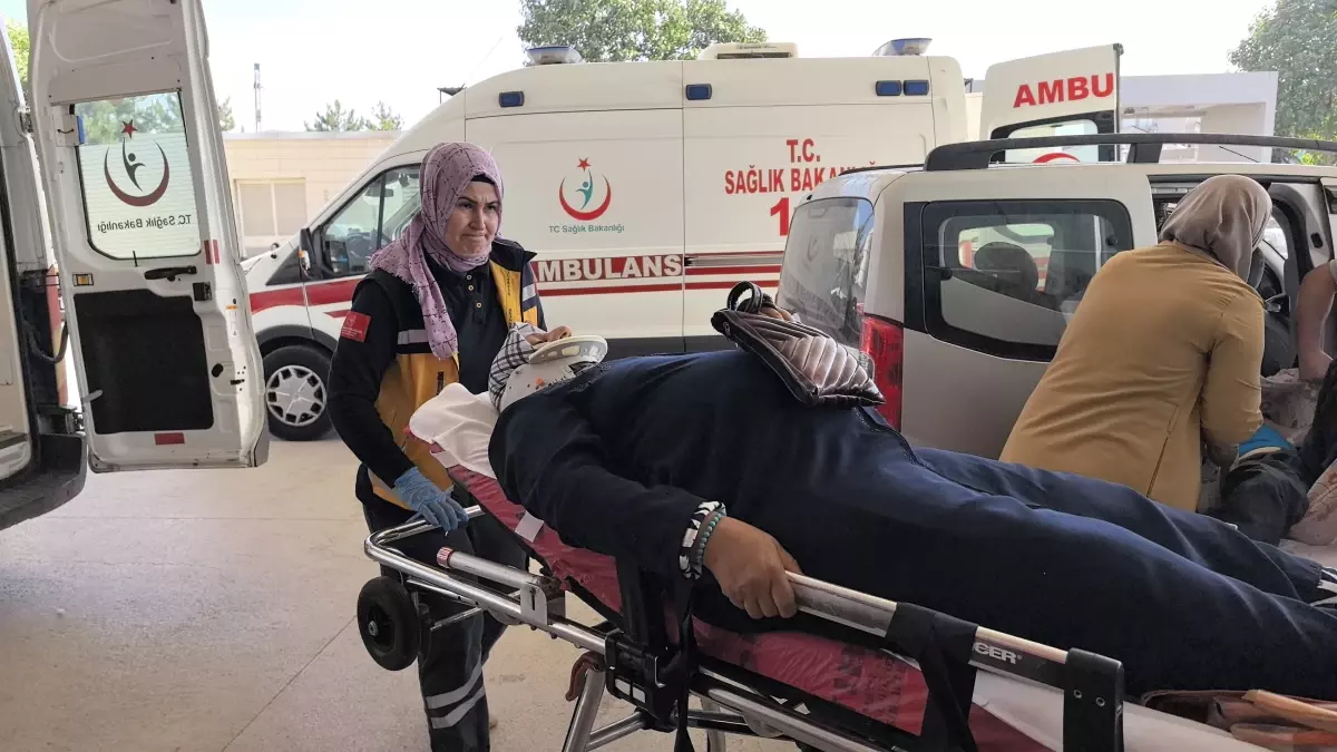 İnegöl'de Kaza Durumu: 4 Kişi Yaralı