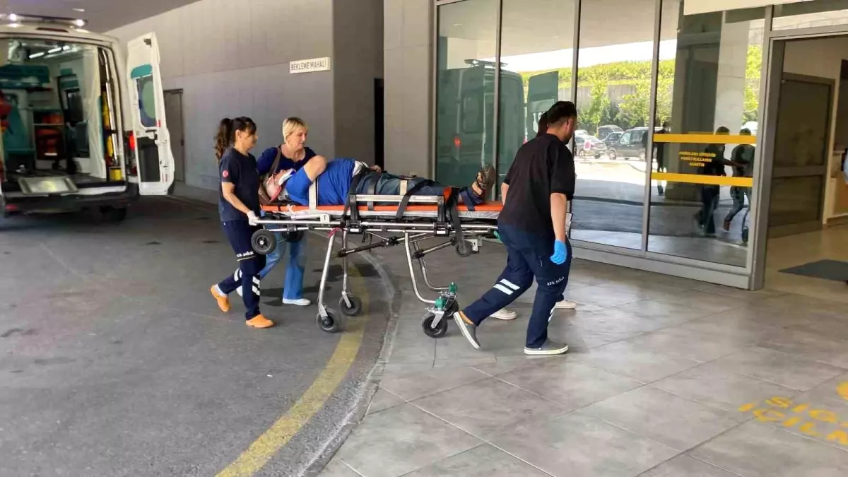 Kandıra'da 2 kişinin yaralandığı trafik kazası meydana geldi.