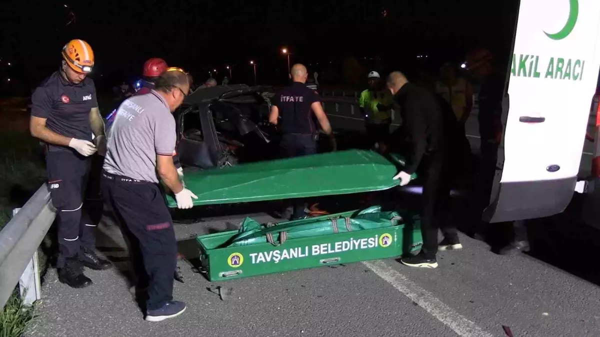 Kütahya'da trafik kazasında 1 kişi hayatını kaybetti, 3 kişi yaralandı.