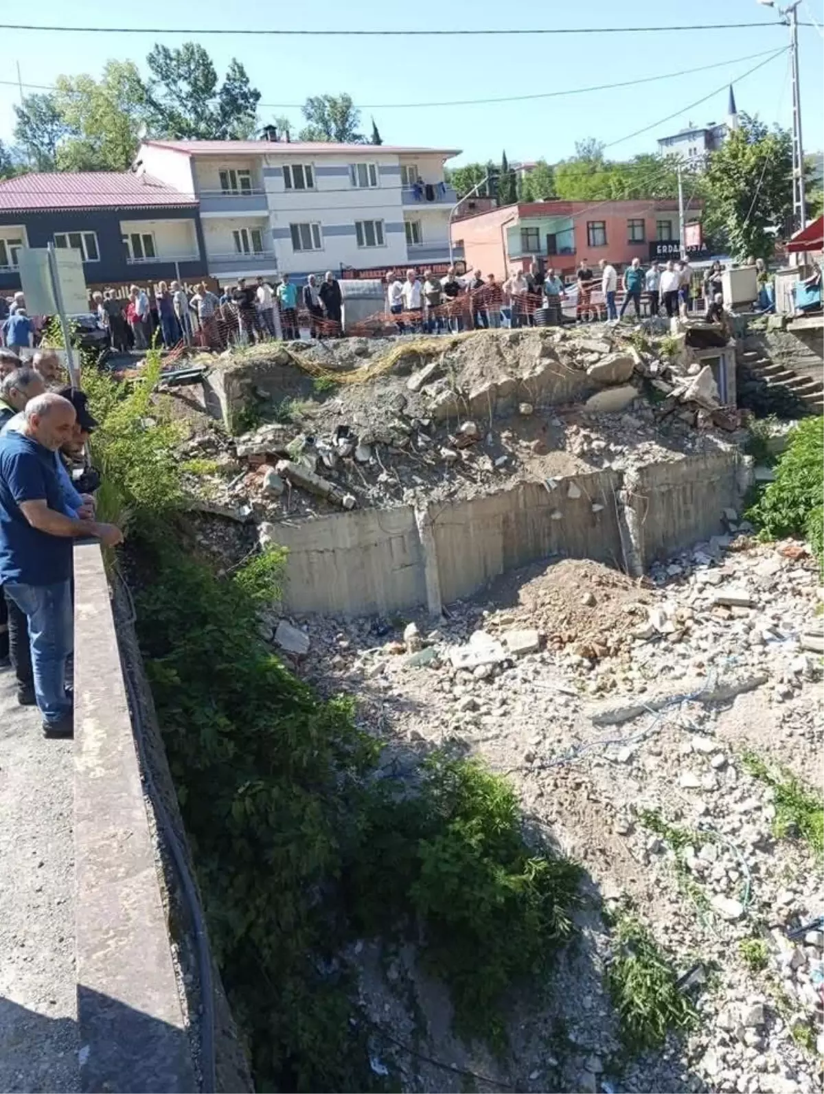 Akçaabat'ta Kaza: 3 Kişi Yaralandı