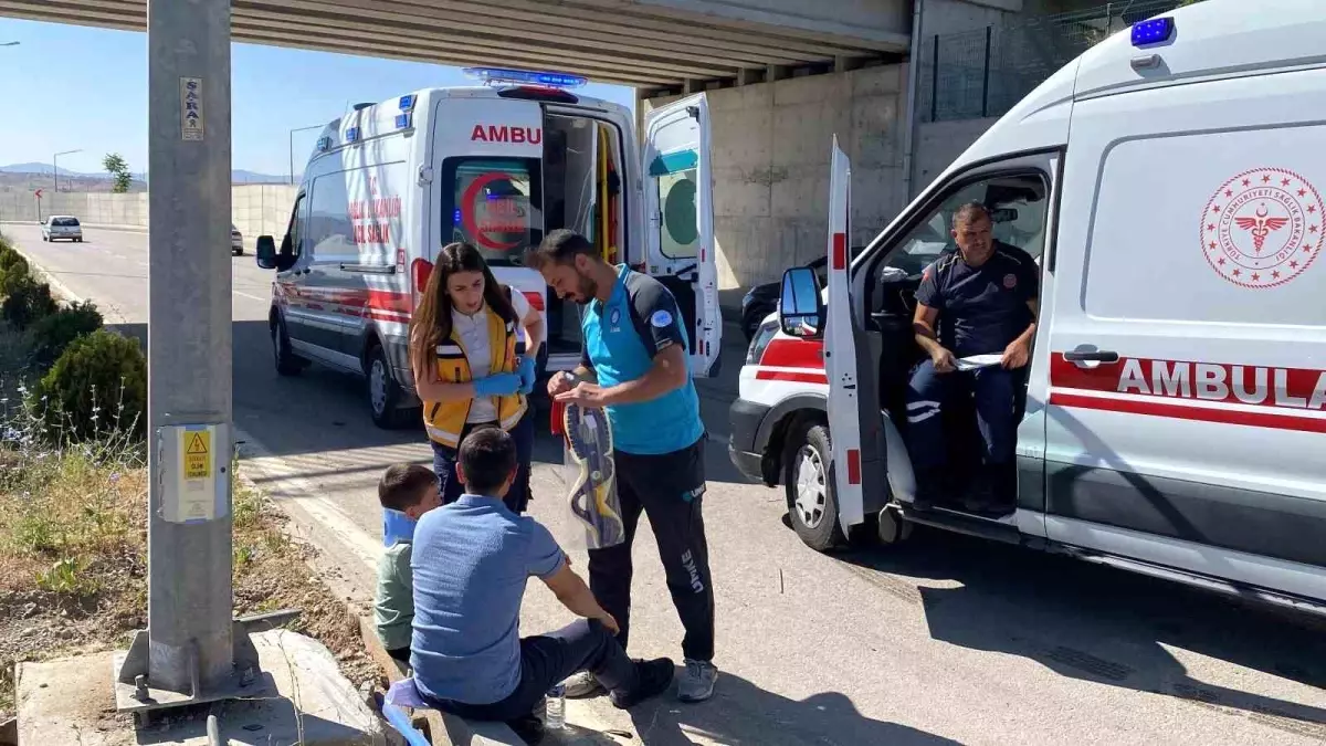 Elazığ'da Zincirleme Trafik Kaza Olayı: 3 Kişi Yaralandı.