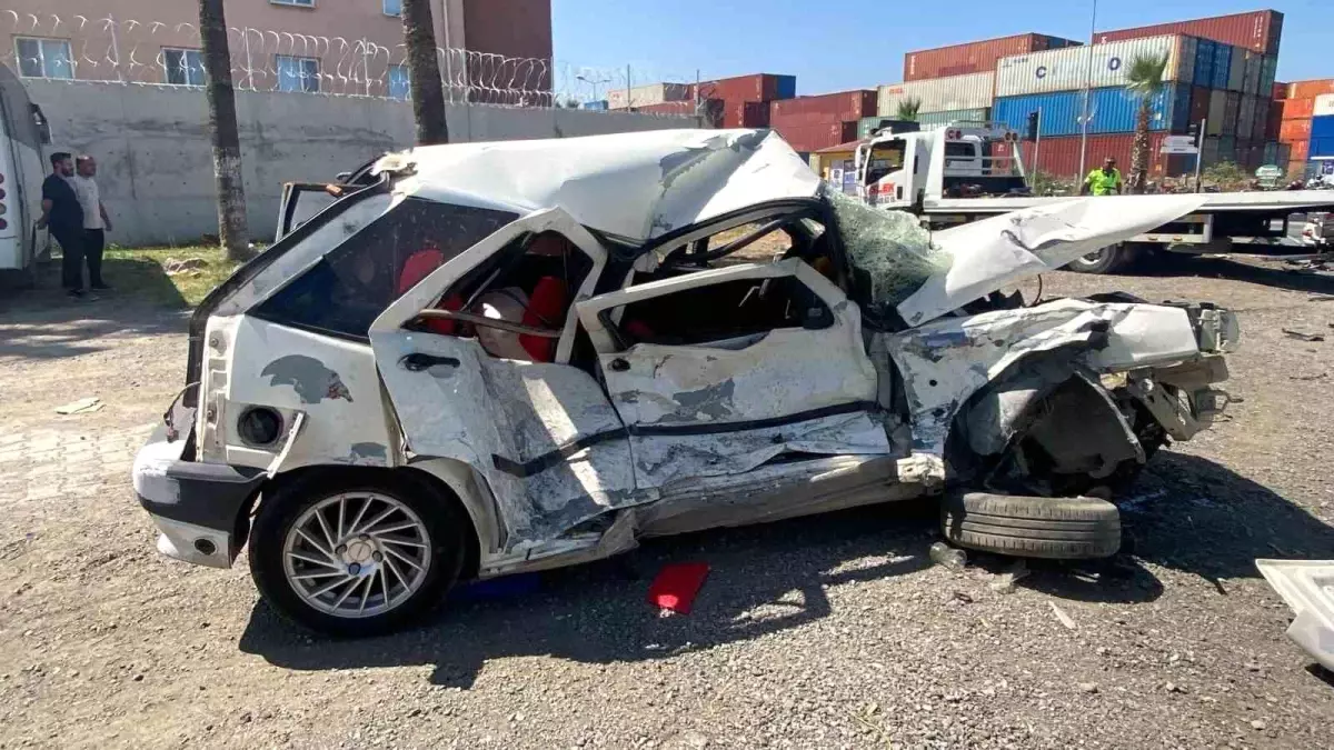 İskenderun'da Kaza Sonucu 2 Kişi Yaralandı